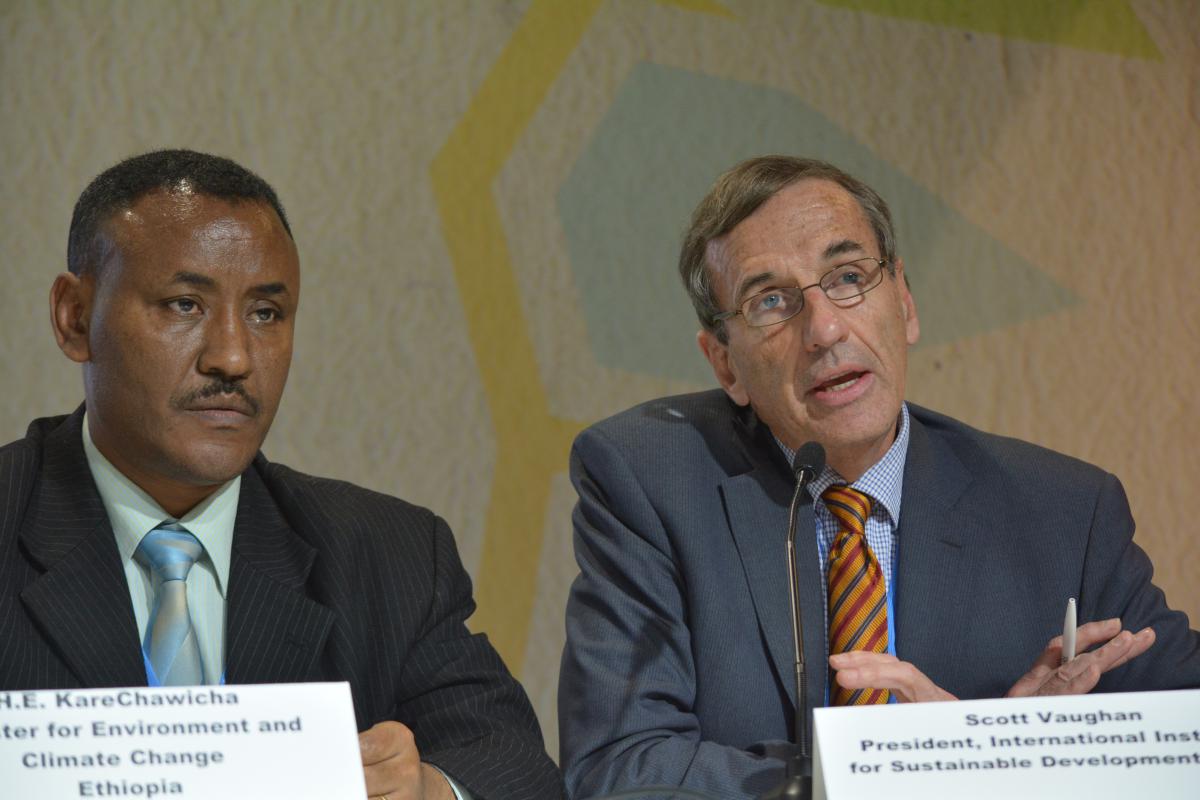 Minister Kare Chawicha, State Minister for Environment and Climate Change for Ethiopia, and Scott Vaughan, President of IISD