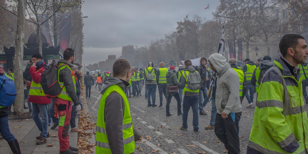 Yellow vest protests in France - image taken by ©NightFlightToVenues 