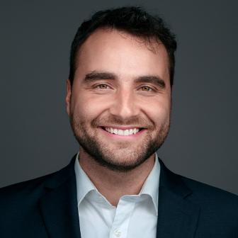 Nicholas Pearce headshot